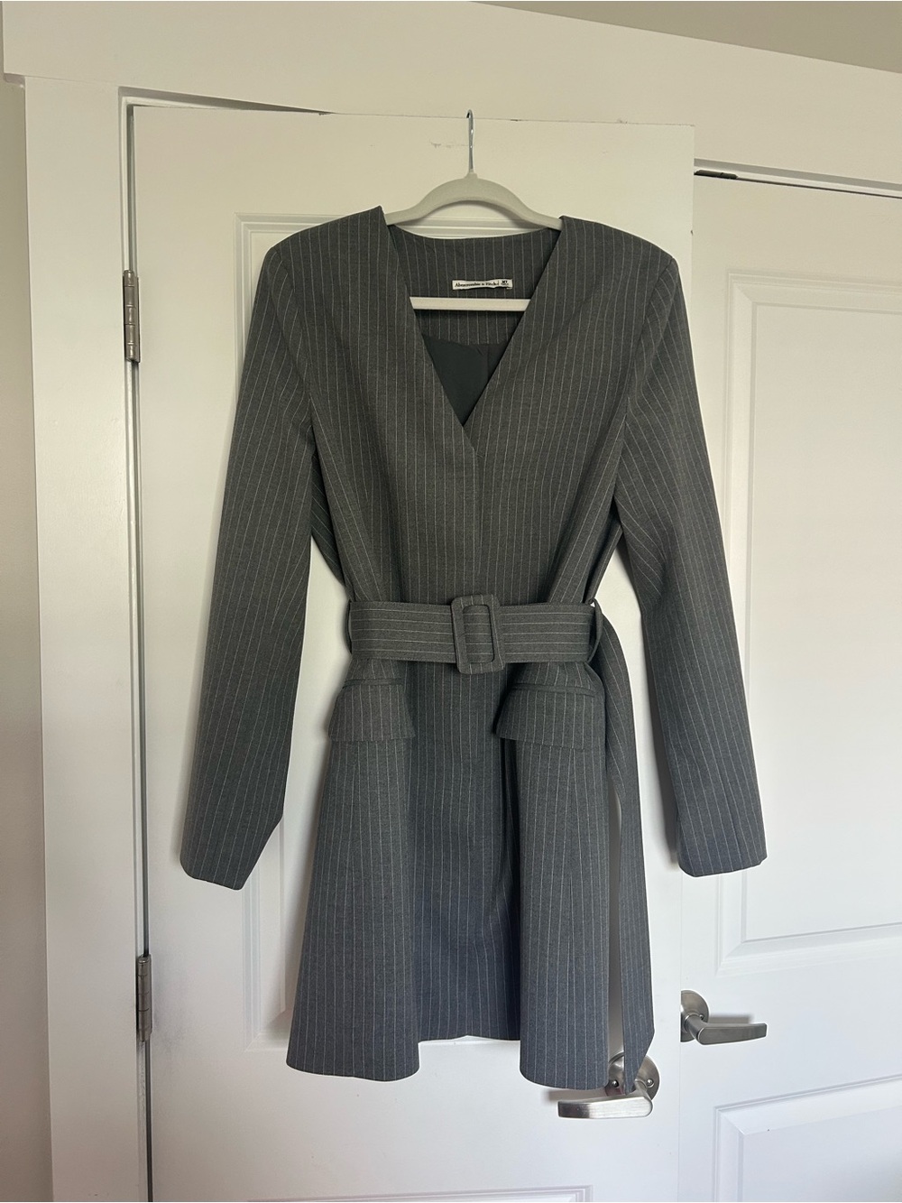 Abercrombie & Fitch Gray Pinstripe Long Sleeve Belted Dress